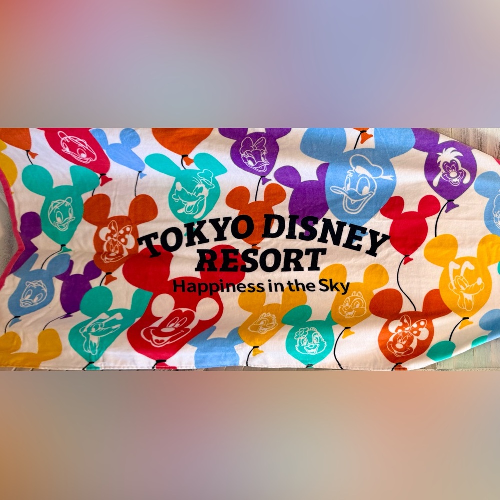 Tokyo Disney Resort "Happiness in the Sky" Colorful Balloon Beach Towel 42x24